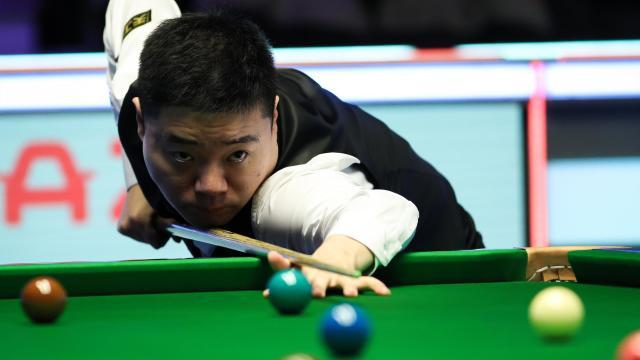 体育社区-英锦赛四进决赛的丁俊晖vs三进决赛艾伦 数据占优